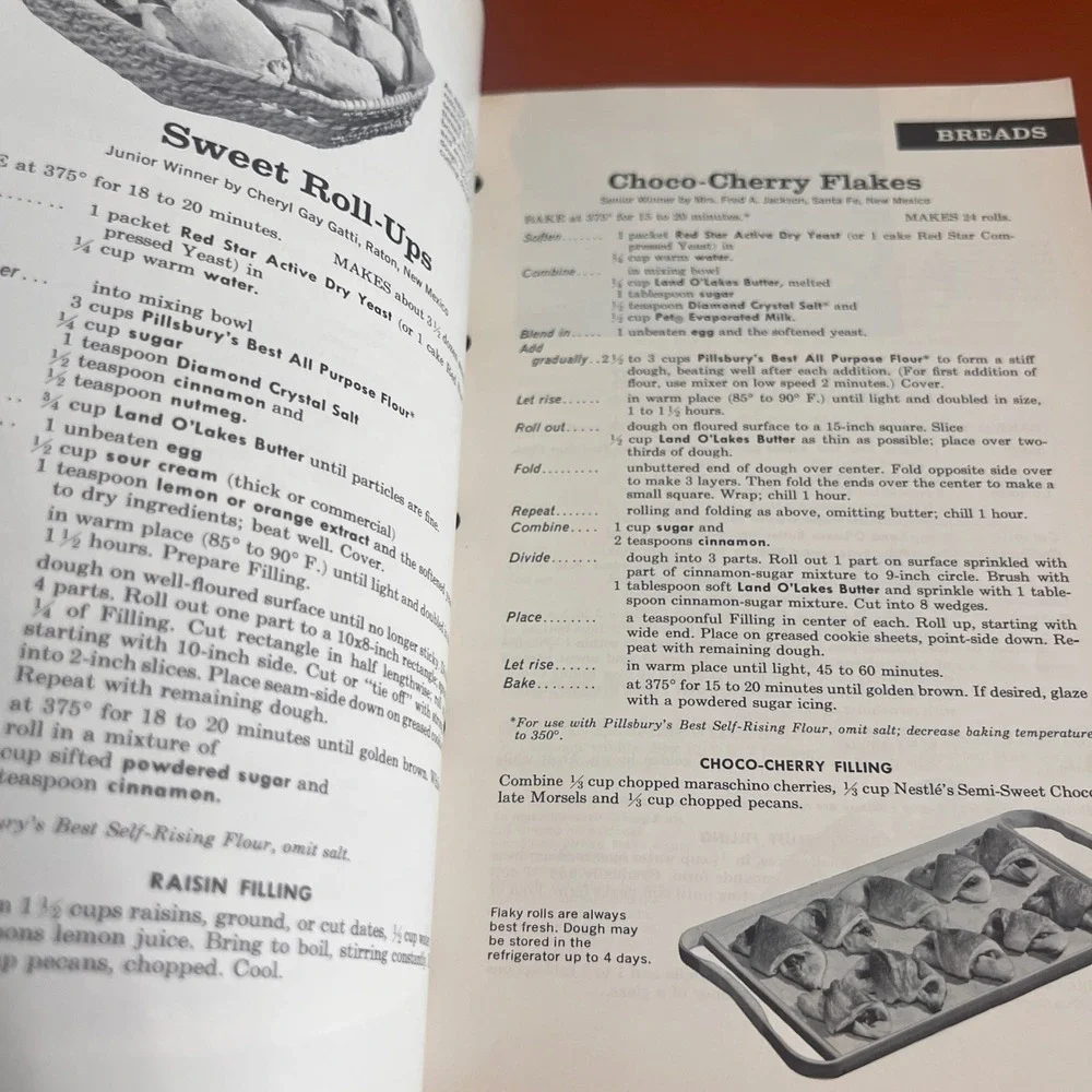 Vintage 1961 Pillsbury 13th Grand National Bake-Off Cookbook 100 Recipes Booklet